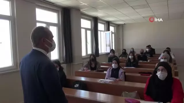 Hasret bitti, öğrencileri ile buluştu