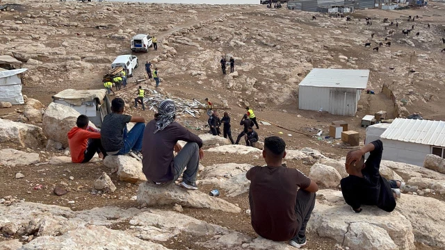 İsrail güçleri Doğu Kudüs'te Filistinli bedevilere ilişkin bir meskeni yıktı