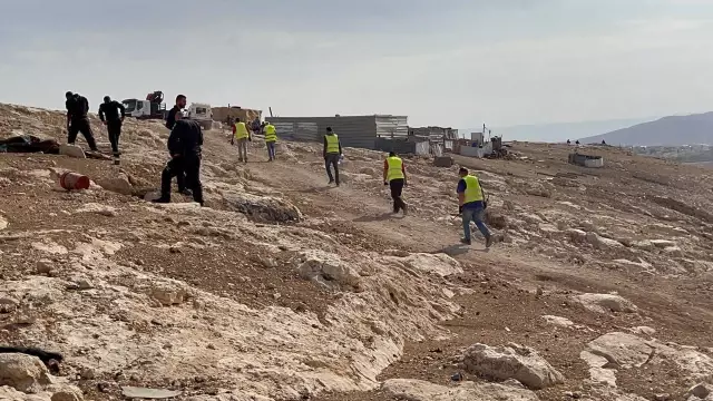 İsrail güçleri Doğu Kudüs'te Filistinli bedevilere ilişkin bir meskeni yıktı