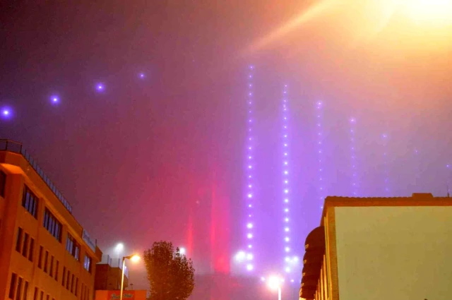 İstanbul'da gece saatlerinde sis etkili oldu : 15 Temmuz Şehitler Köprüsü sisten kayboldu