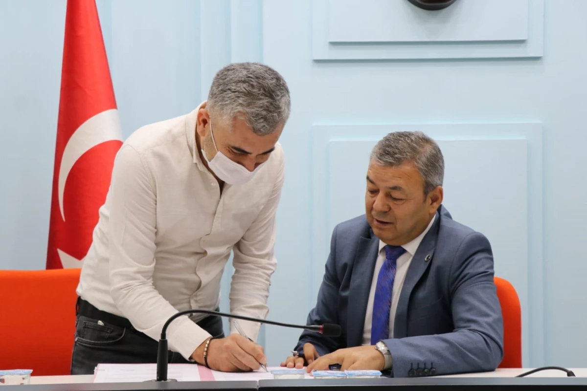 İzmir'de kırsal kalkınma desteği alan 29 yatırımcıyla sözleşme imzalandı