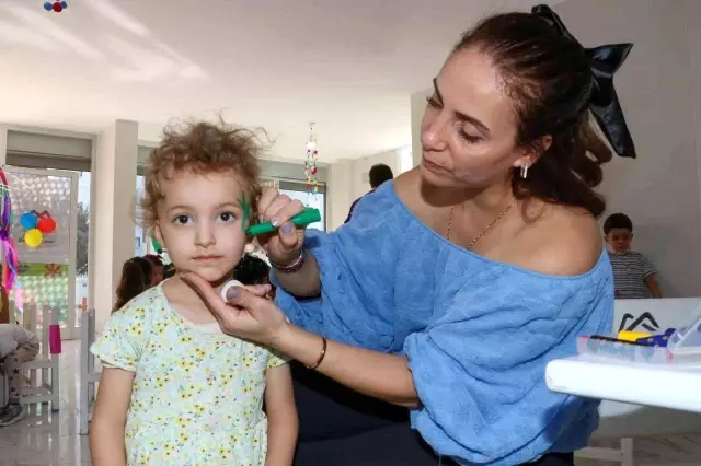 Kız çocukları, atölye etkinlikleriyle öğrenirken eğlendi