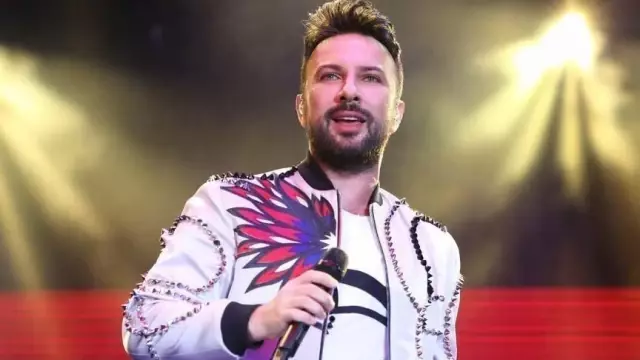 "Tarkan değil Tarzan" diyen Megastar, yeni imajını tiye aldı