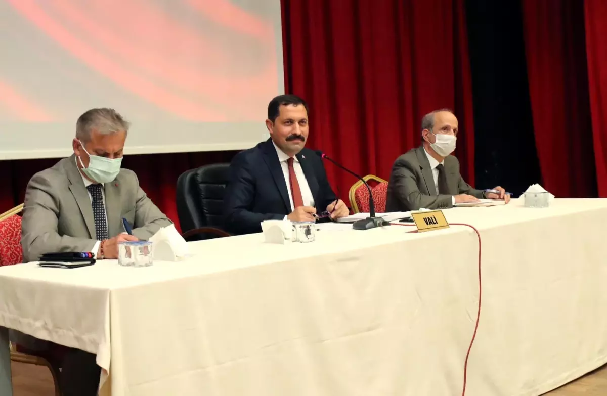 Merkez İlçe Köy ve Mahalle Muhtarları Toplantısı Valimiz Mustafa Masatlı Başkanlığında Gerçekleştirildi