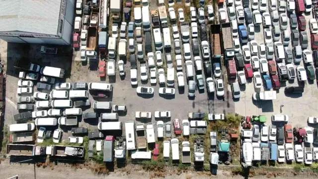 Milyonlarca liralık araçlar yediemin otoparklarında çürüyor