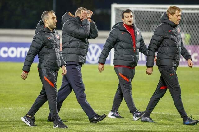 Letonya maçına damga vuran anlar! Herkes çılgın gibi sevindi, Kuntz hüngür hüngür ağladı