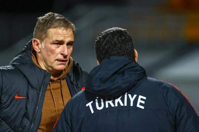 Letonya maçına damga vuran anlar! Herkes çılgın gibi sevindi, Kuntz hüngür hüngür ağladı