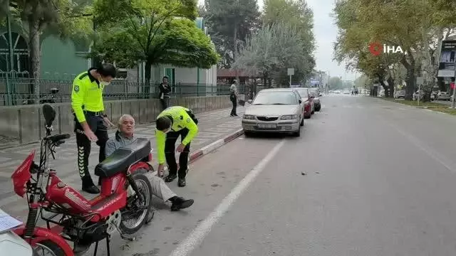 Trafik cezasını duyan motosiklet sürücüsü hastanelik oldu