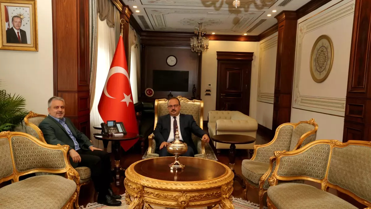 AK Parti Merkez Karar ve Yönetim Kurulu Üyesi Salman'dan Vali Canbolat'a Ziyaret