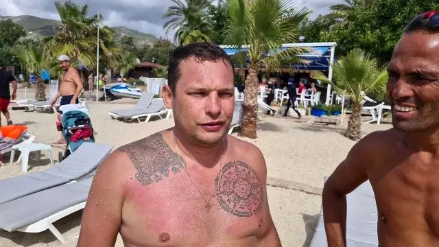 Boğulmak üzere olan turist, cankurtaranın ipiyle hayata tutundu