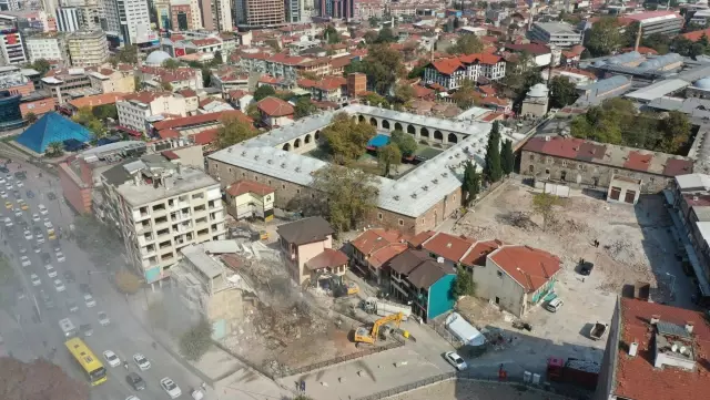 Tarihi Çarşı ve Hanlar Bölgesi'nde düzenleme çalışmaları devam ediyor