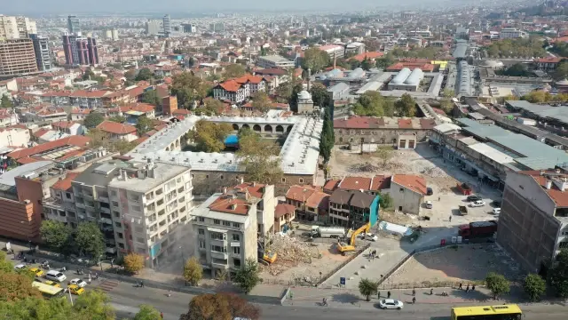 Tarihi Çarşı ve Hanlar Bölgesi'nde düzenleme çalışmaları devam ediyor