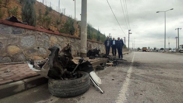 direge carpan otomobil parcalandi 1 agir yara 2 14458461 o