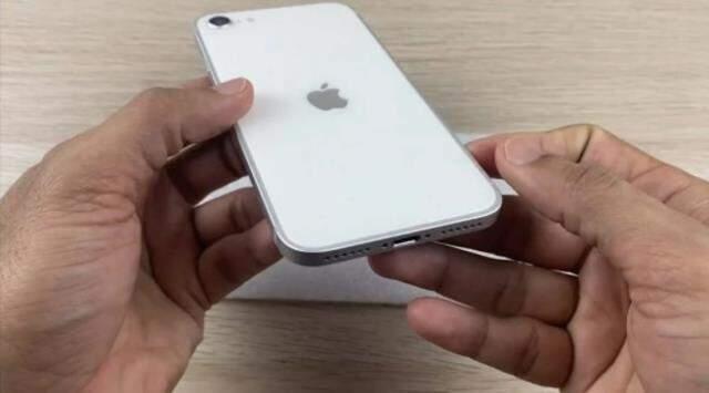 Şimdiye kadarki en ucuz Iphone olması beklenen model, önümüzdeki ilkbaharda piyasaya çıkacak