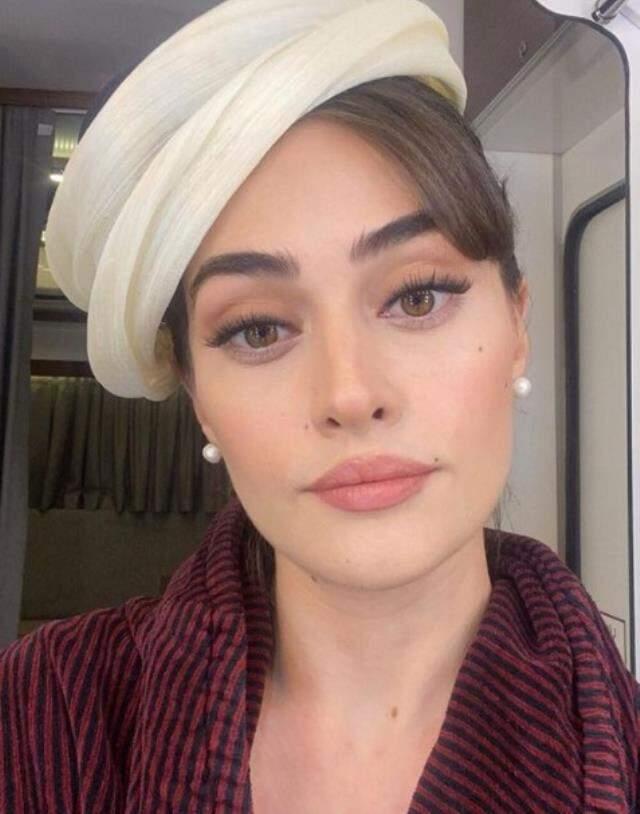 Esra Bilgiç kimdir? Esra Bilgiç kaç yaşında, nereli? Esra Bilgiç biyografisi! Esra Bilgiç oynadığı diziler?