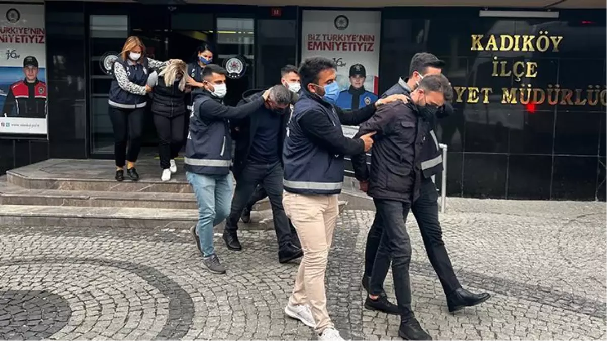 Kadıköy'de 20 yıl sonra gelen töre cinayeti şüphelisi ile babası tutuklandı