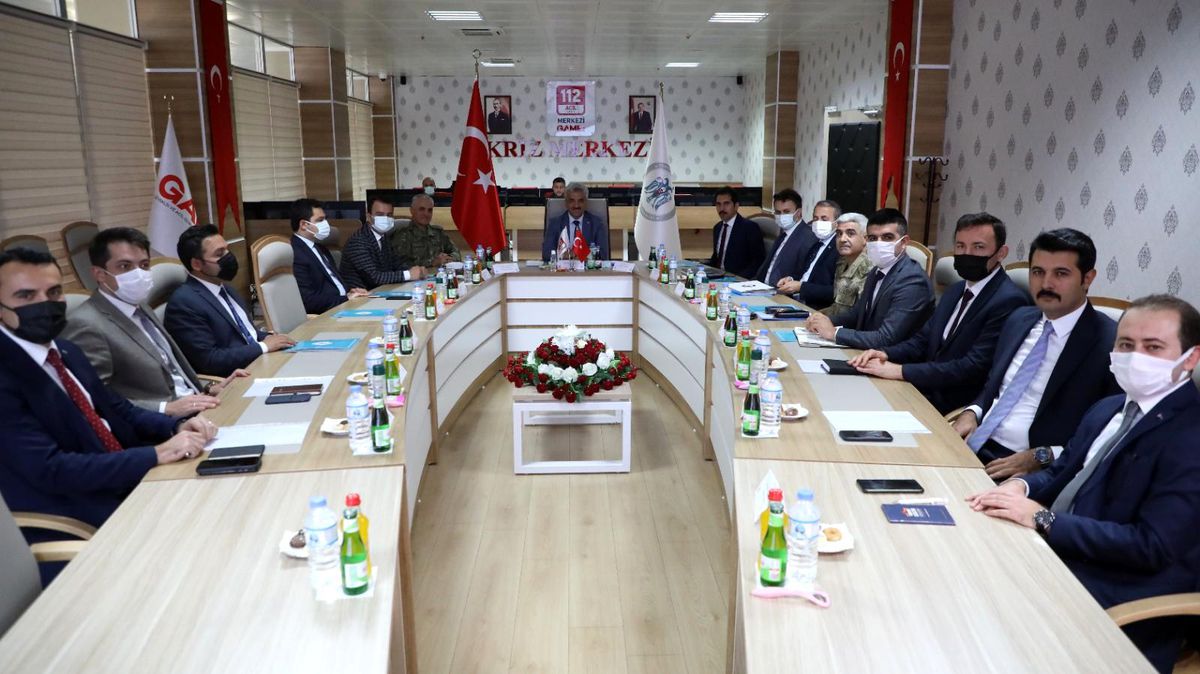 İl Güvenlik ve Asayiş Koordinasyon toplantısı ile Kaymakamlar Toplantısı Sayın Valimiz Mehmet Makas Başkanlığında Yapıldı
