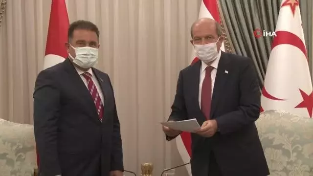 KKTC Başbakanı Saner, koalisyon hükümetinin istifasını sundu