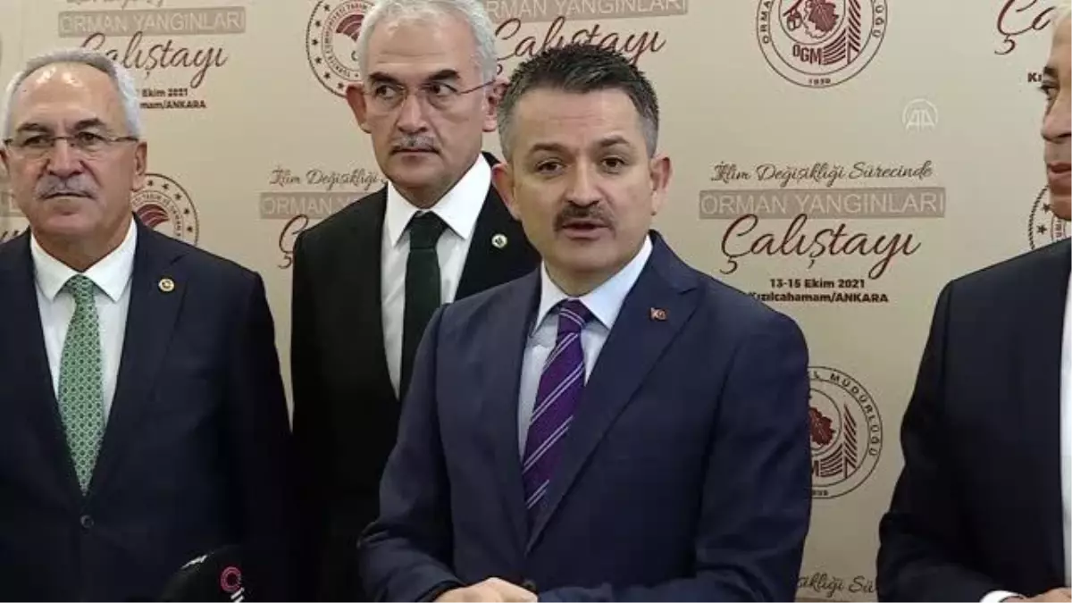 Pakdemirli: 'İklim değişikliği bize gösteriyor ki yeni normallere kendimizi alıştırmamız lazım'