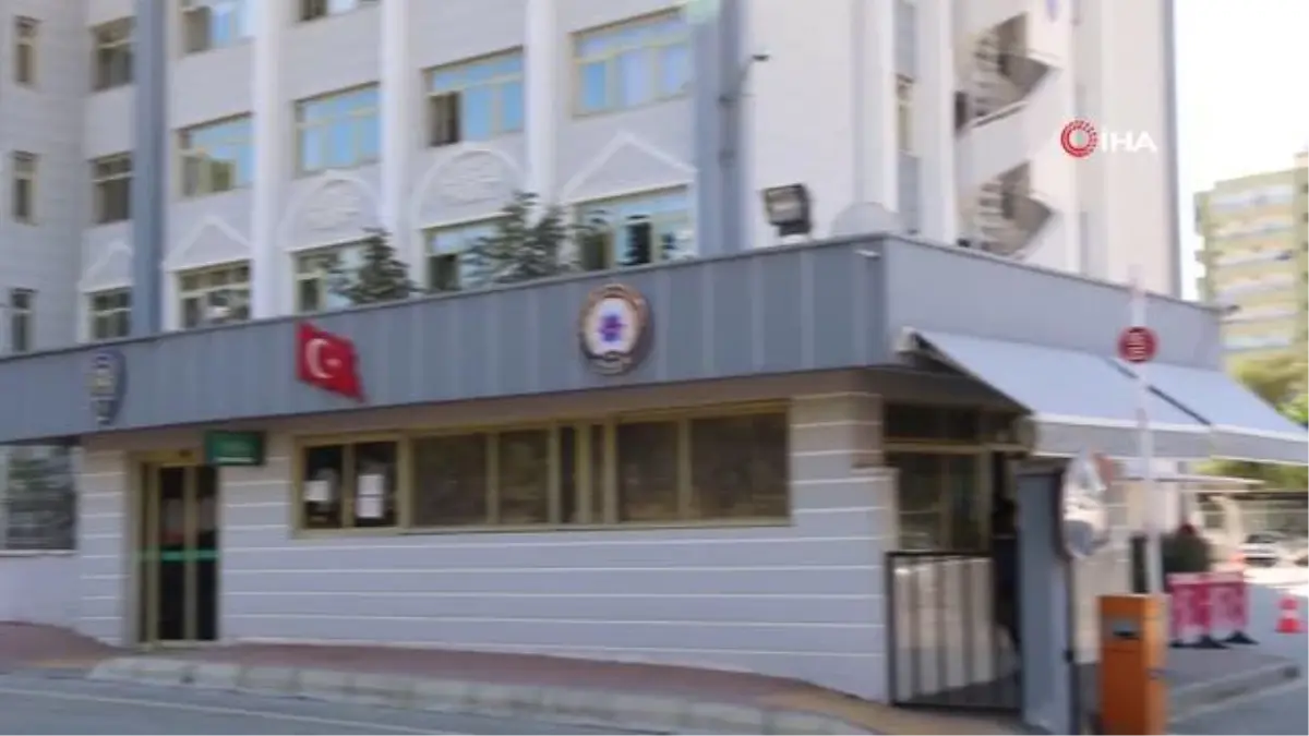 Sanal jigolo sitesiyle 1 milyon lira dolandırdılar