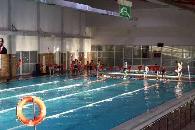 Şırnak'ta modern tesislerle gençler spora yöneldi