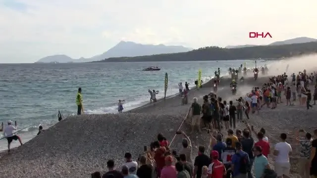 SPOR Enduro plaj etabının kazananı Travis Teasdale