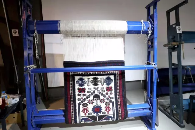 Yağcıbedir halısında üretime hız verildi