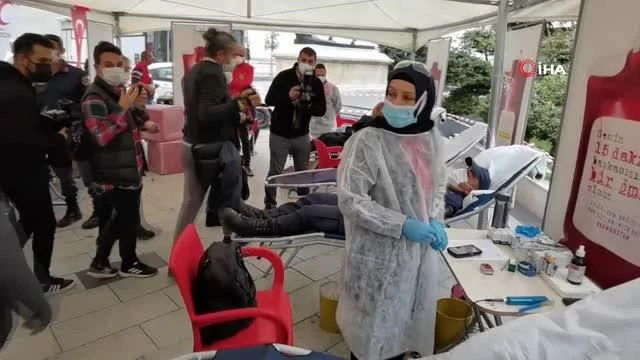 'Zonguldak'ın Kanında Hayat Var' sloganıyla vatandaşlara kan bağışı daveti yaptılar