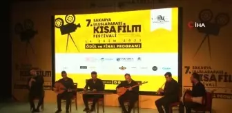 Sakarya Büyükşehir Belediyesi: 2 bin 774 film arasından dereceye girenler ödüllerini aldı Sakarya Büyükşehir Belediyesi: 2 bin 774 film arasından dereceye girenler ödüllerini aldı
