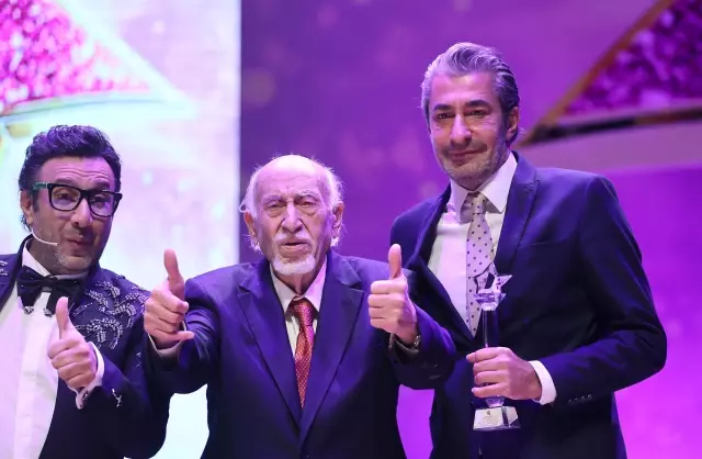 4. Türk Sinemasını Geçmişten Geleceğe Taşıyanlar Ödülleri verildi (2)