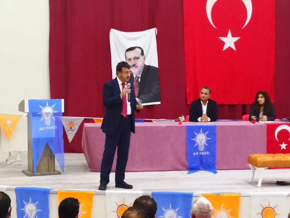 AK Parti İl Başkanı Türkmenoğlu, Özalp ve Saray'da teşkilat toplantılarına katıldı