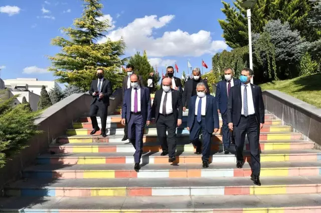 Başkan Büyükkılıç, Kayseri Üniversitesi'nin açış dersine katıldı