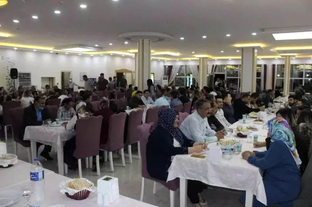 Kilis Belediye Başkanı Servet Ramazan sağlık çalışanlarıyla buluştu
