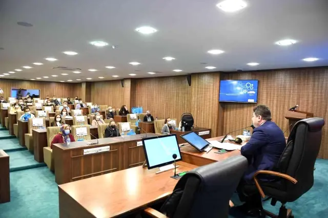 Başkan Tören, vatandaşların sorunlarını dinlemeyi sürdürüyor