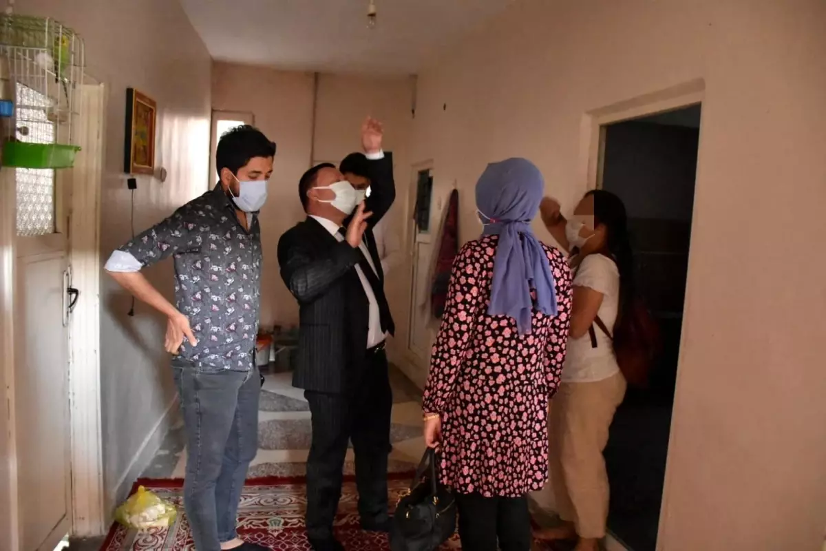 Bağlar Belediyesi, ihtiyaç sahibi 3 çocuklu ailenin evini onaracak