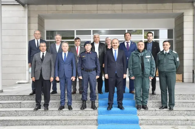 Vali Canalp, Bulgaristan heyeti ile Kapıkule'de bir araya geldi.