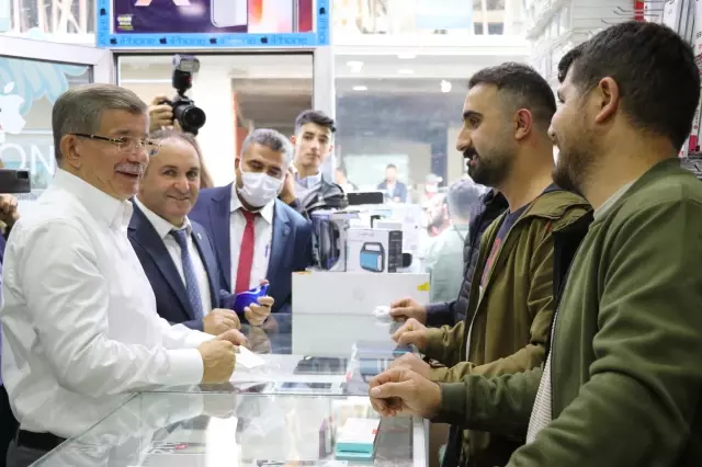 Gelecek Partisi Genel Başkanı Davutoğlu, partisinin il başkanlığını açtı