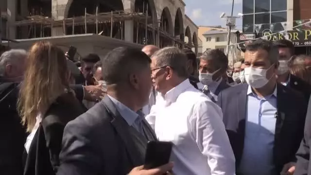 Gelecek Partisi Genel Başkanı Davutoğlu, partisinin il başkanlığını açtı