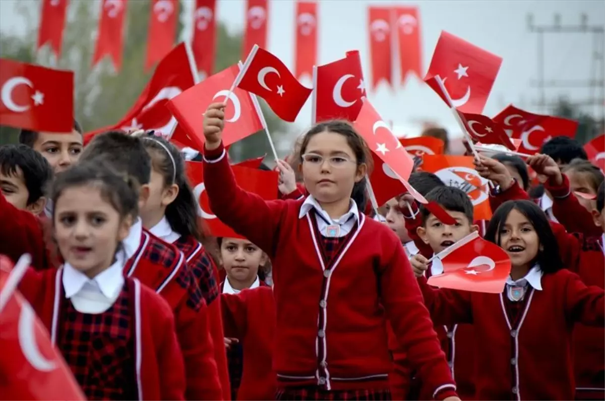 28 Ekim tatil mi? 28 Ekim'de okullar tatil mi? 28 Ekim'de okul var mı? 29 Ekim tatil mi?