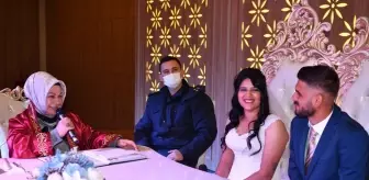 Recep Tayyip Erdoğan: Sancaktepe'de Roman çiftler toplu nikah töreniyle dünya evine girdi Recep Tayyip Erdoğan: Sancaktepe'de Roman çiftler toplu nikah töreniyle dünya evine girdi