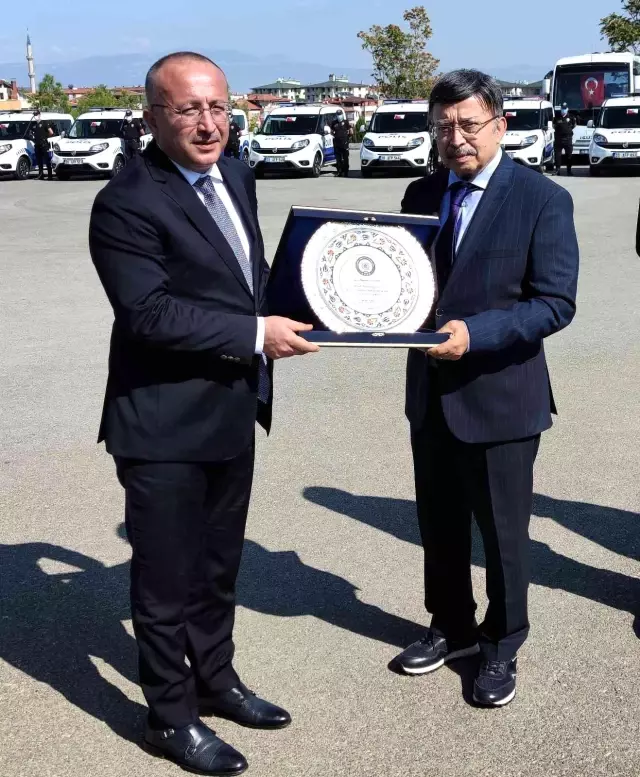 Hayırseverlerin bağışladığı 22 yeni araç dualarla yeni görev yerlerine uğurlandı