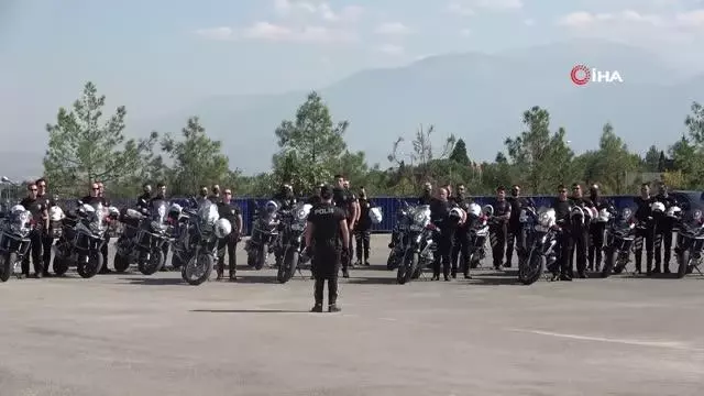 Hayırseverlerin bağışladığı 22 yeni araç dualarla yeni görev yerlerine uğurlandı