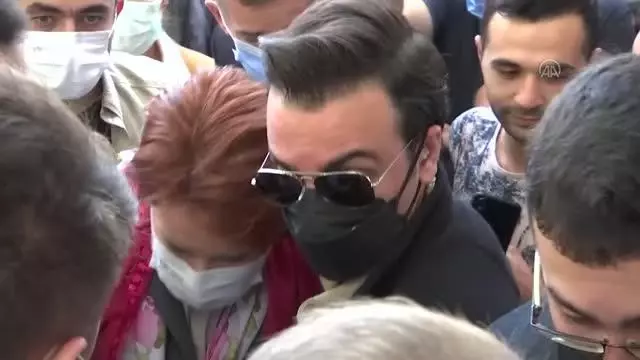 İYİ Parti Genel Başkanı Akşener, esnaf ziyaretinde bulundu