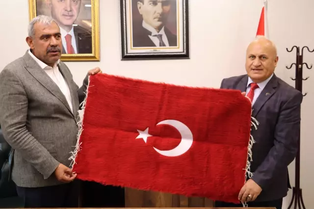 Mehmetçik Vakfından, Siirt Gazi ve Şehit Aileleri Güvenlik Korucuları Federasyonuna ziyaret