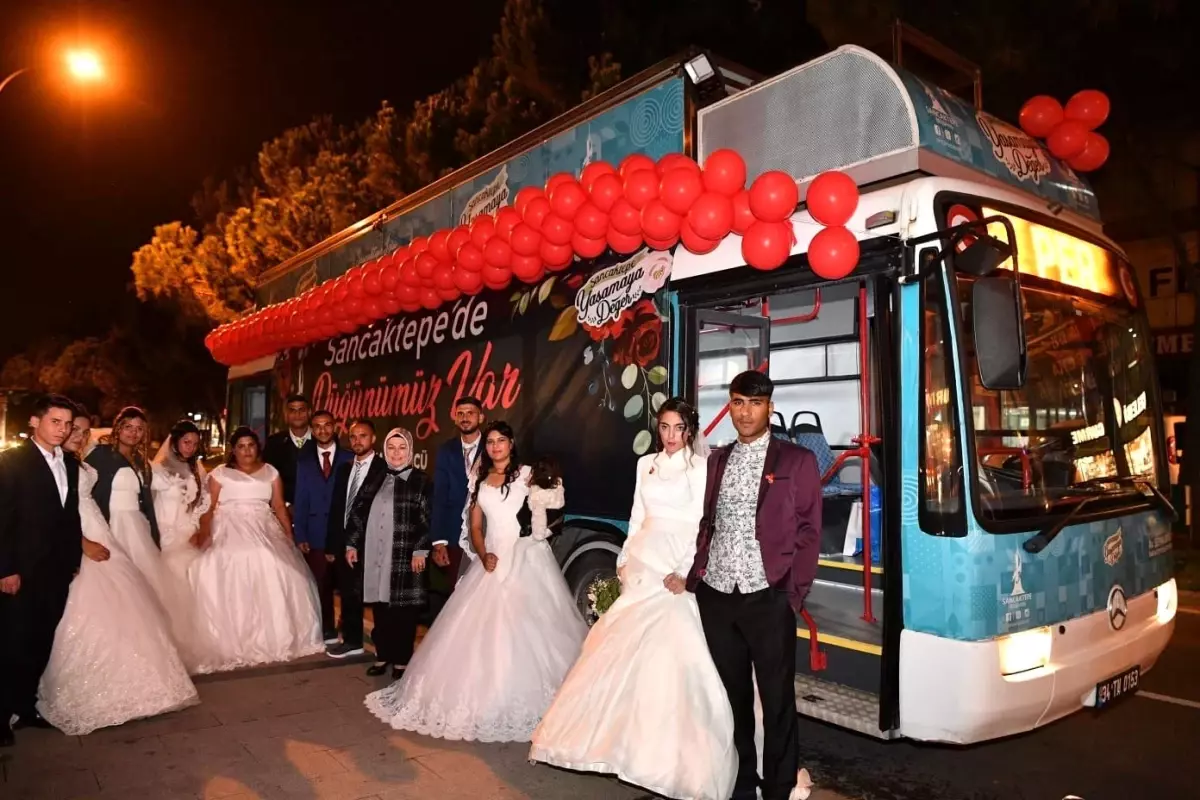 Sancaktepe'de Roman çiftler toplu nikah töreniyle dünya evine girdi