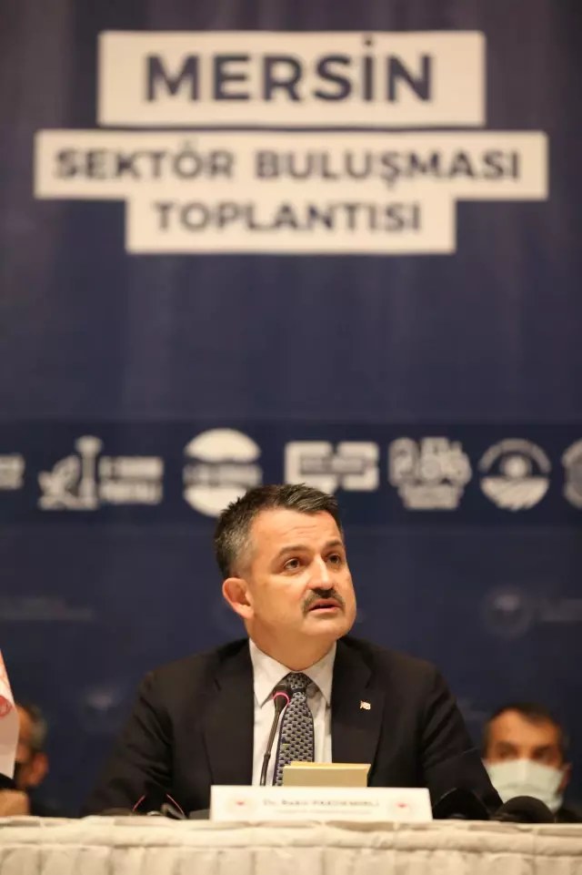 Pakdemirli: Doğru fiyatlarla çiftçimizin alın teri yere dökülmeyecek, alın teri boşa gitmeyecek