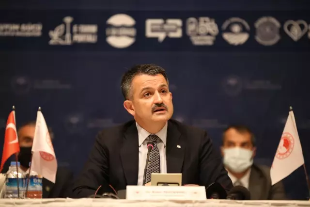 Pakdemirli: Doğru fiyatlarla çiftçimizin alın teri yere dökülmeyecek, alın teri boşa gitmeyecek