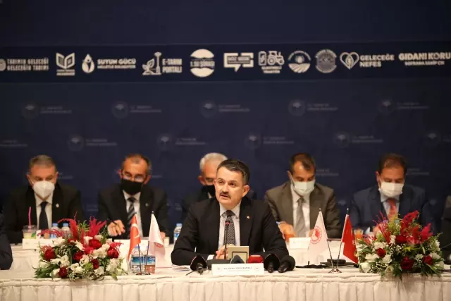 Pakdemirli: Doğru fiyatlarla çiftçimizin alın teri yere dökülmeyecek, alın teri boşa gitmeyecek