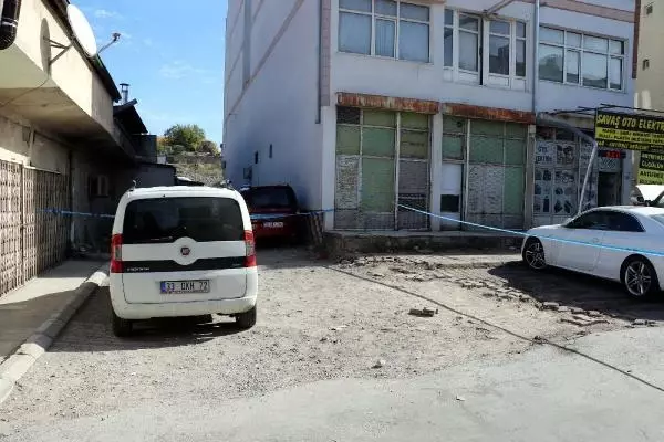 Tartıştığı bacanağını sokak ortasında vurdu