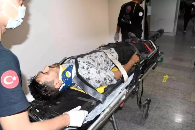 Aksaray'da pancar yüklü kamyon ile işçi taşıyan minibüs çarpıştı: 4 yaralı